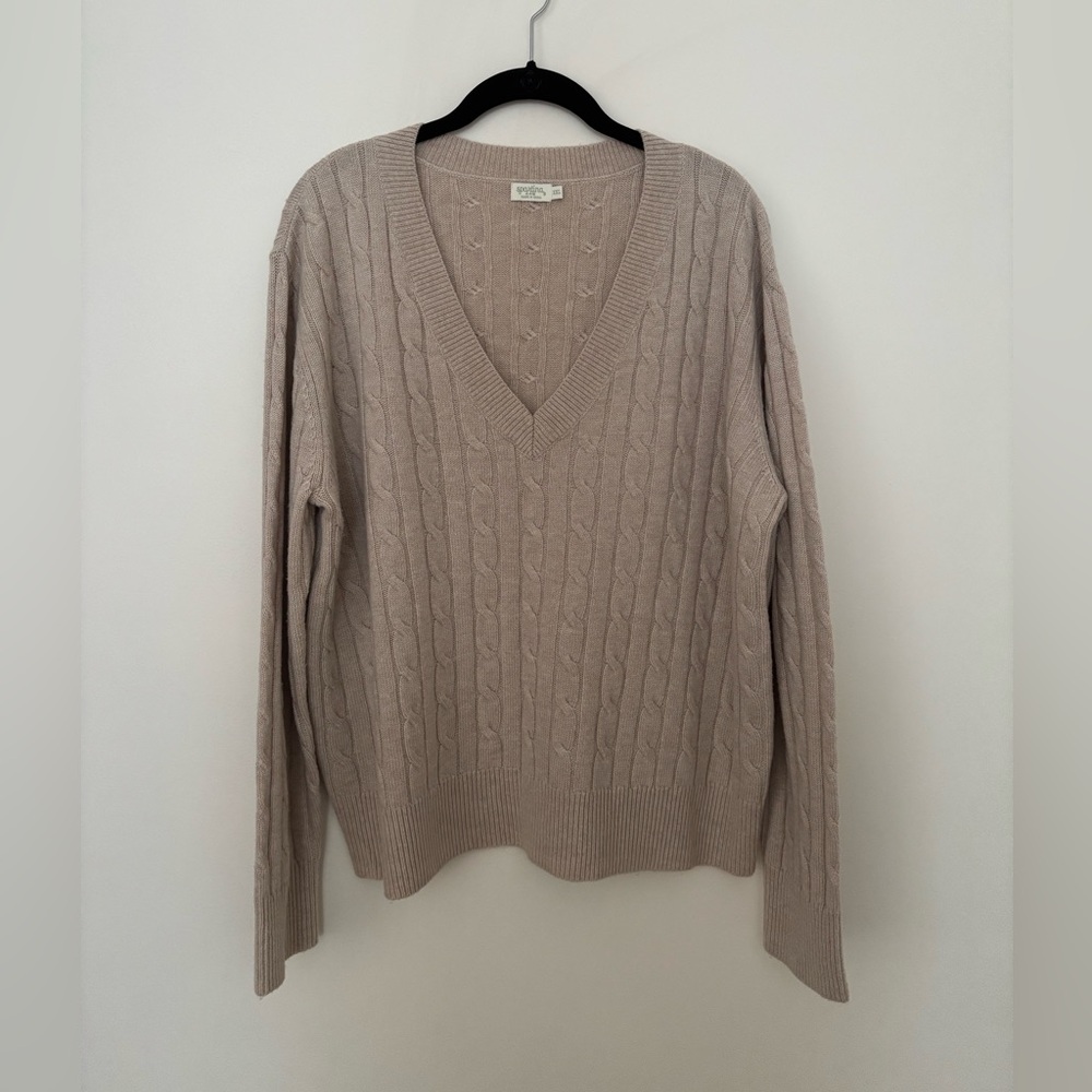 Spartina 449 Cable V-Neck Sweater in Light Taupe